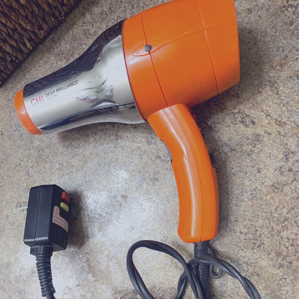 CHI Deep Brilliance Hair Dryer (w/o Nose Attachment) Orange, Low EMF